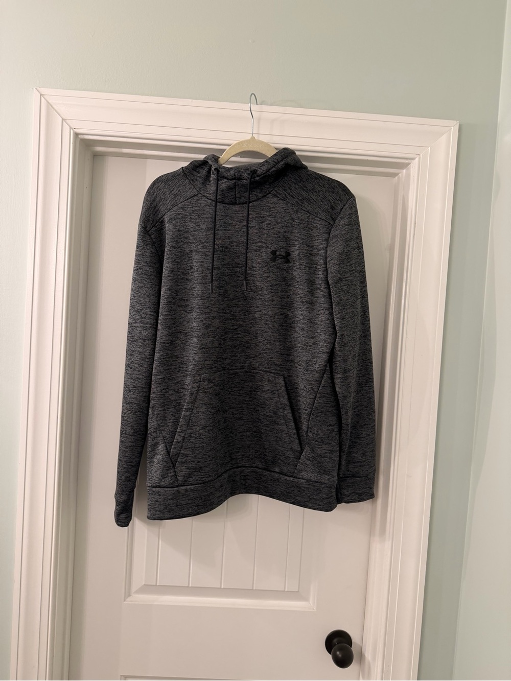 Under Armour Men’s Charcoal Gray Heathered Pullover Hoodie